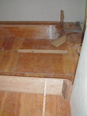 interior1.jpg (28K)